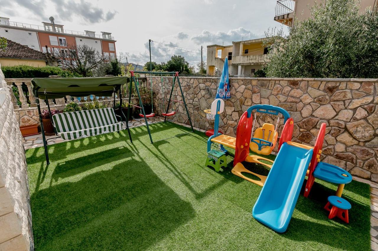 Guest House Villa Zivanovic Херцег-Нови Экстерьер фото