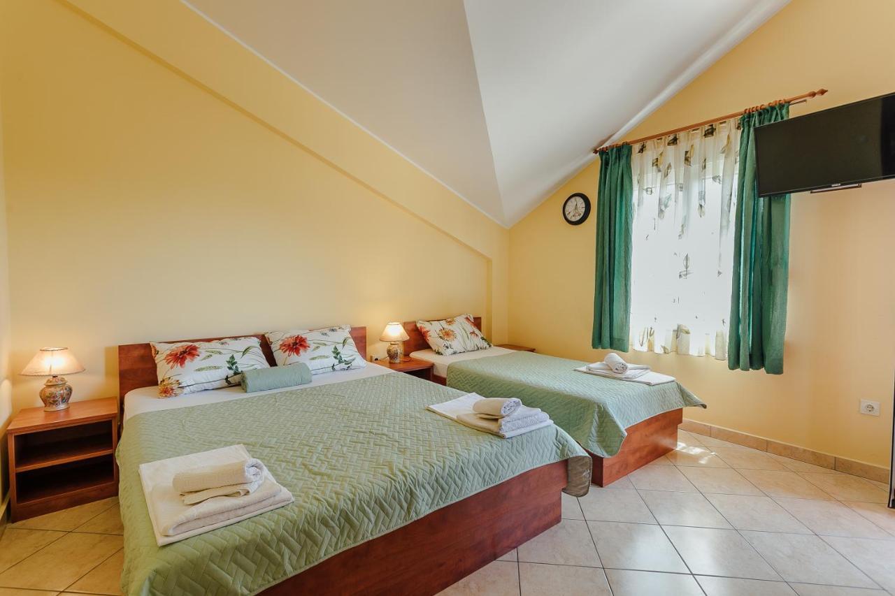 Guest House Villa Zivanovic Херцег-Нови Экстерьер фото