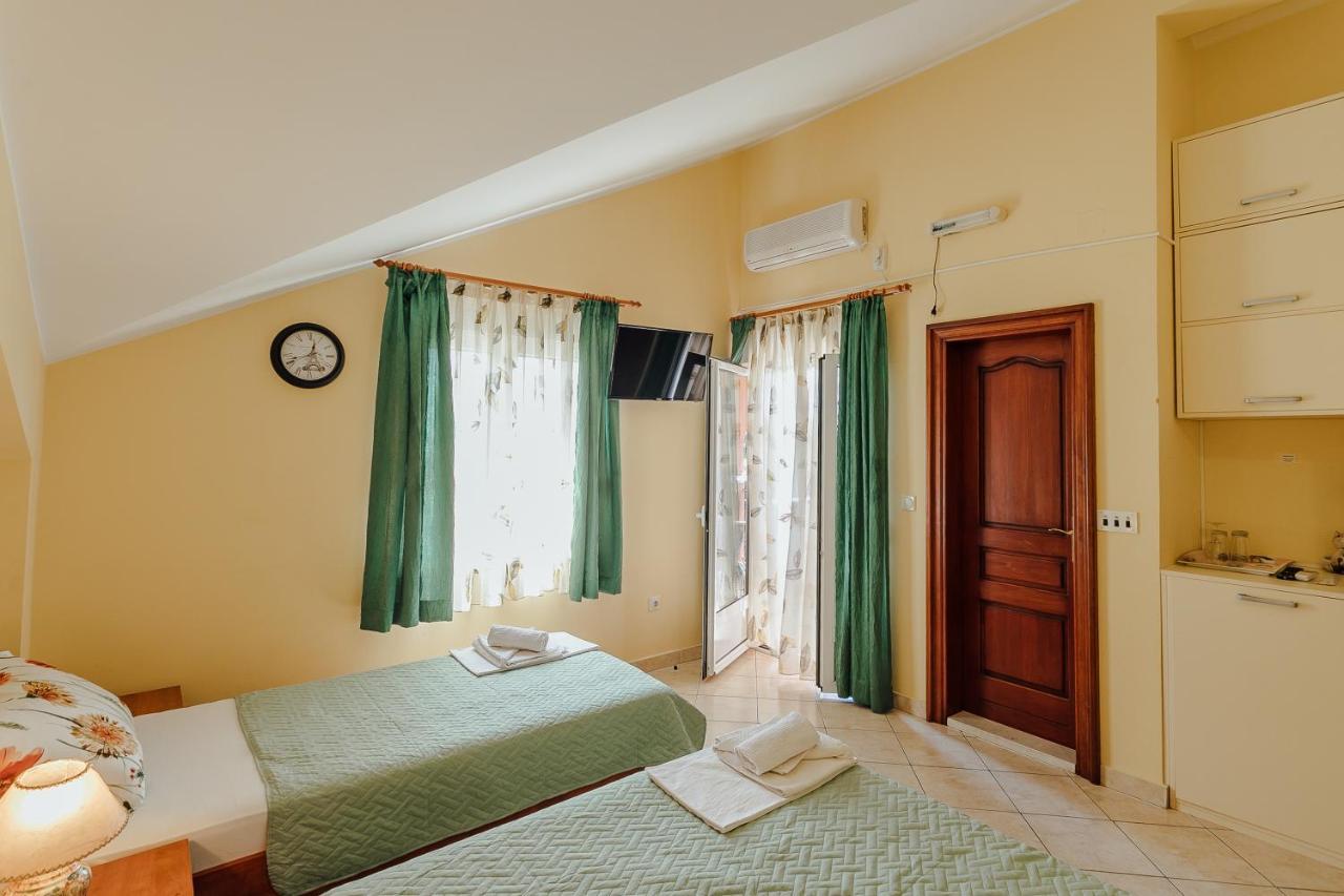 Guest House Villa Zivanovic Херцег-Нови Экстерьер фото