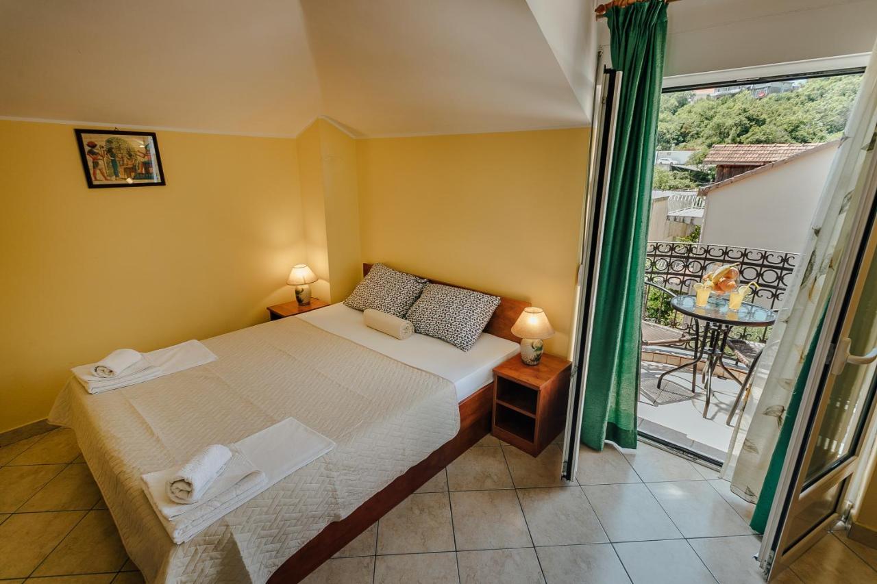 Guest House Villa Zivanovic Херцег-Нови Экстерьер фото