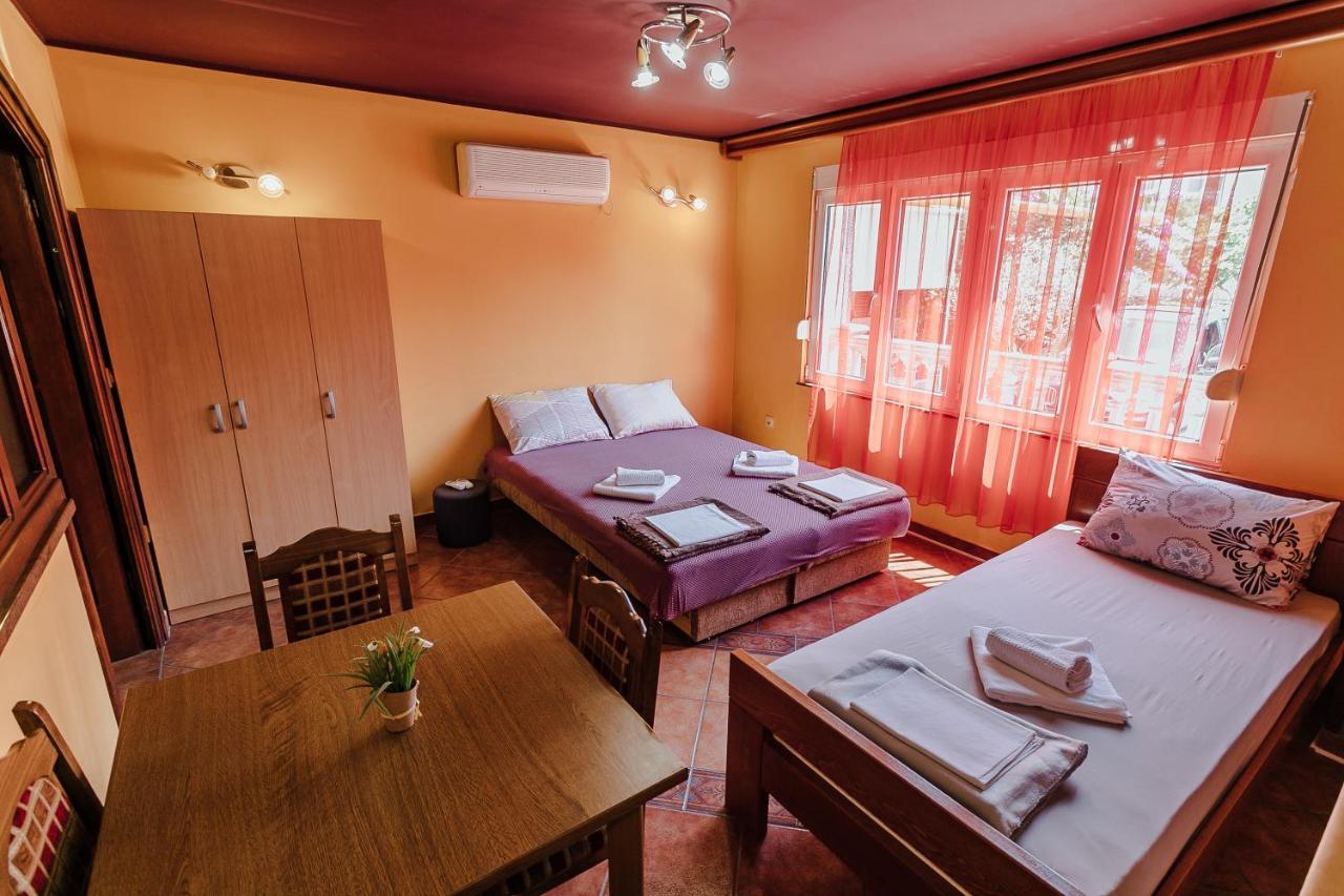Guest House Villa Zivanovic Херцег-Нови Экстерьер фото