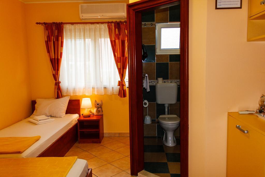 Guest House Villa Zivanovic Херцег-Нови Экстерьер фото