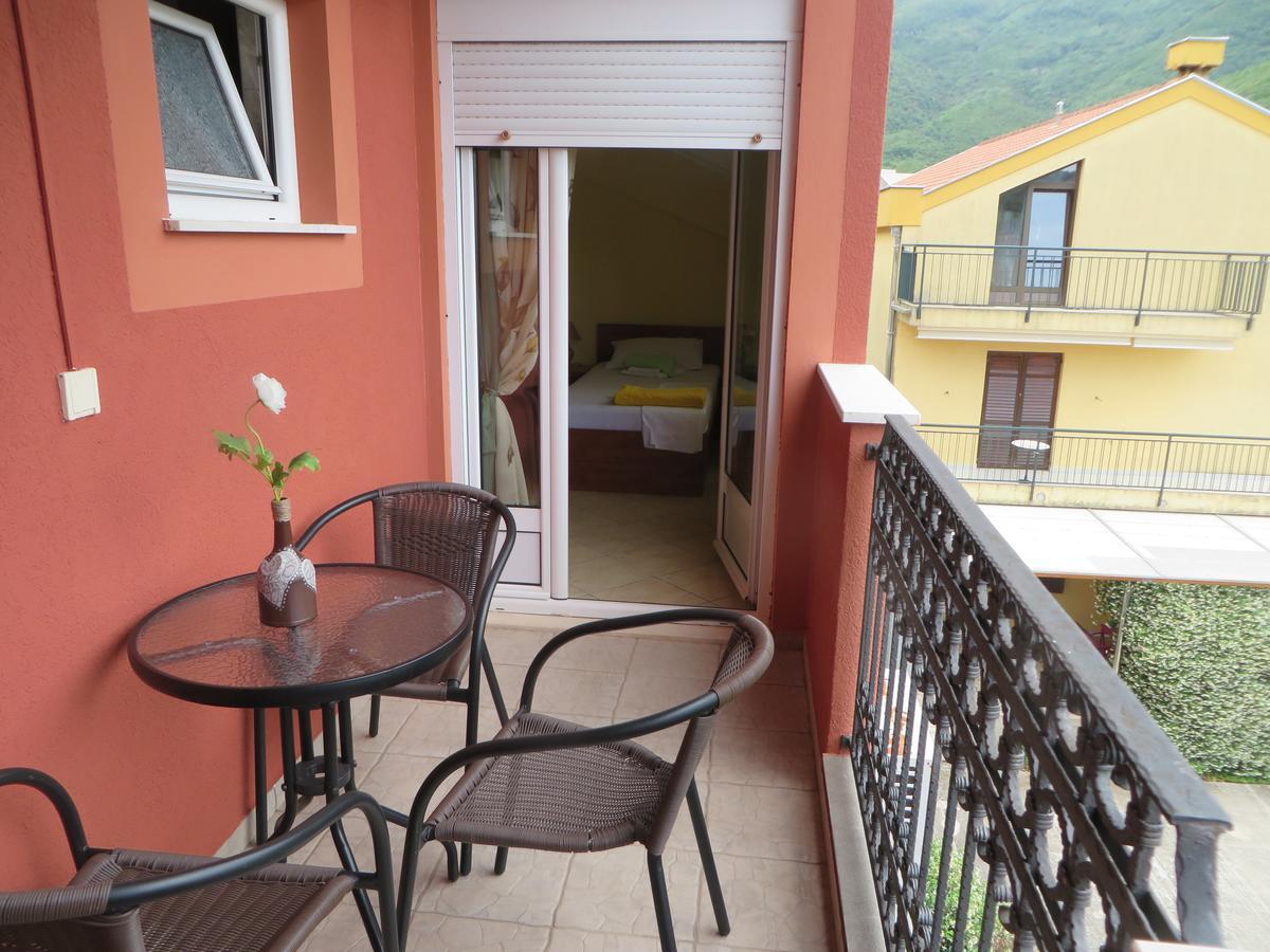 Guest House Villa Zivanovic Херцег-Нови Экстерьер фото