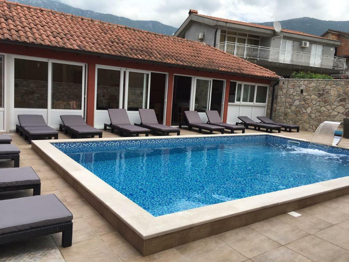 Guest House Villa Zivanovic Херцег-Нови Экстерьер фото