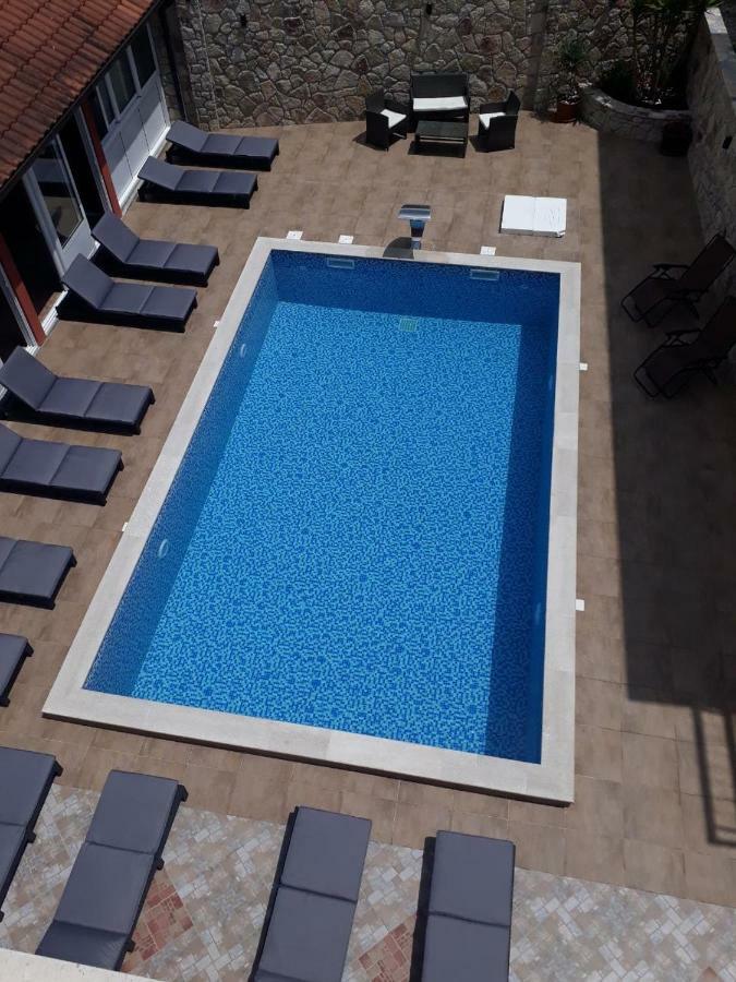 Guest House Villa Zivanovic Херцег-Нови Экстерьер фото